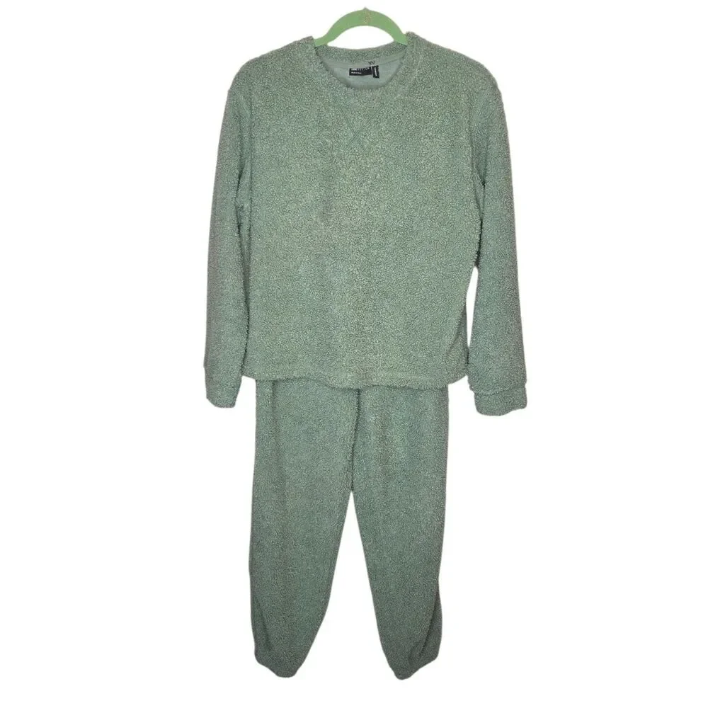 ASOS DESIGN Women's Sage Green Borg Fleece 2-Piece Lounge Set NWOT (US 4)